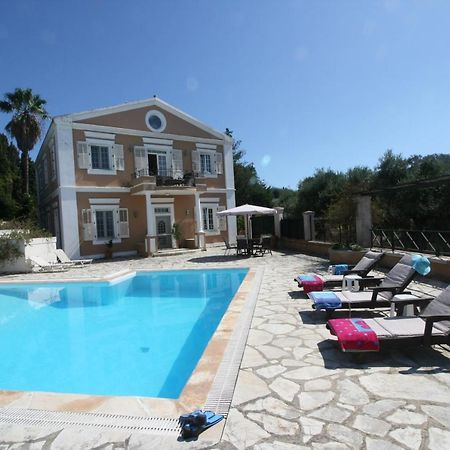 Durrell Corfu Strawberry-Pink Villa Perama (Corfu) Exterior foto