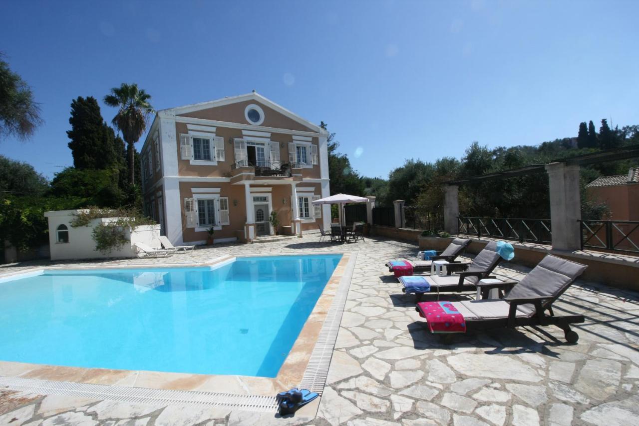 Durrell Corfu Strawberry-Pink Villa Perama (Corfu) Exterior foto