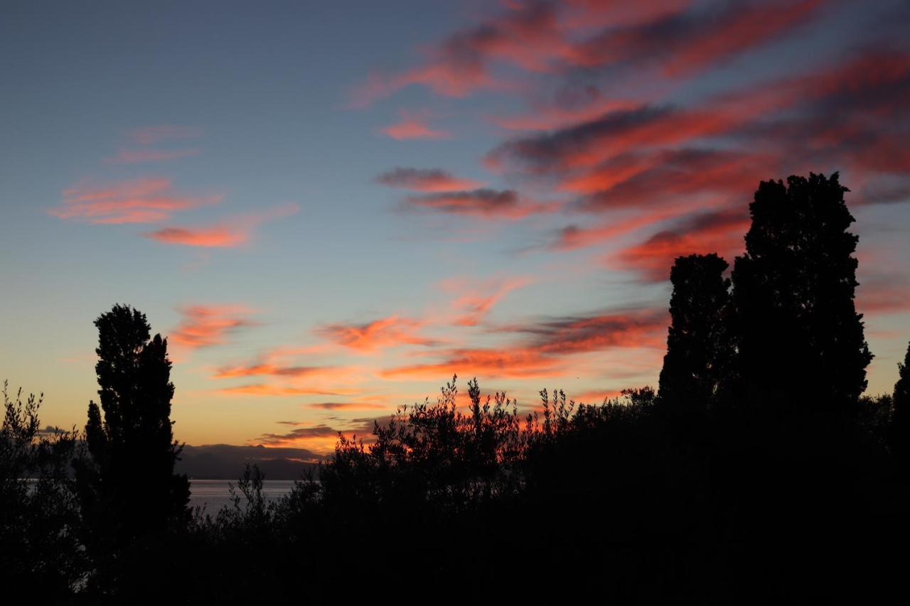 Durrell Corfu Strawberry-Pink Villa Perama (Corfu) Exterior foto